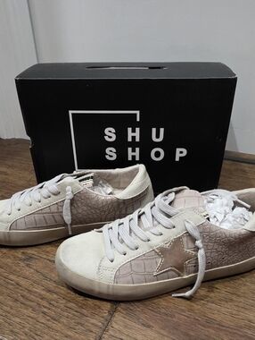 SHU SHOP Paula Sneaker